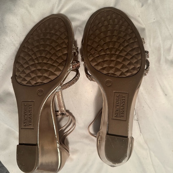 Rose gold wedges with rhinestone accents size 9 1/2 M some scratches see photos - Picture 6 of 7